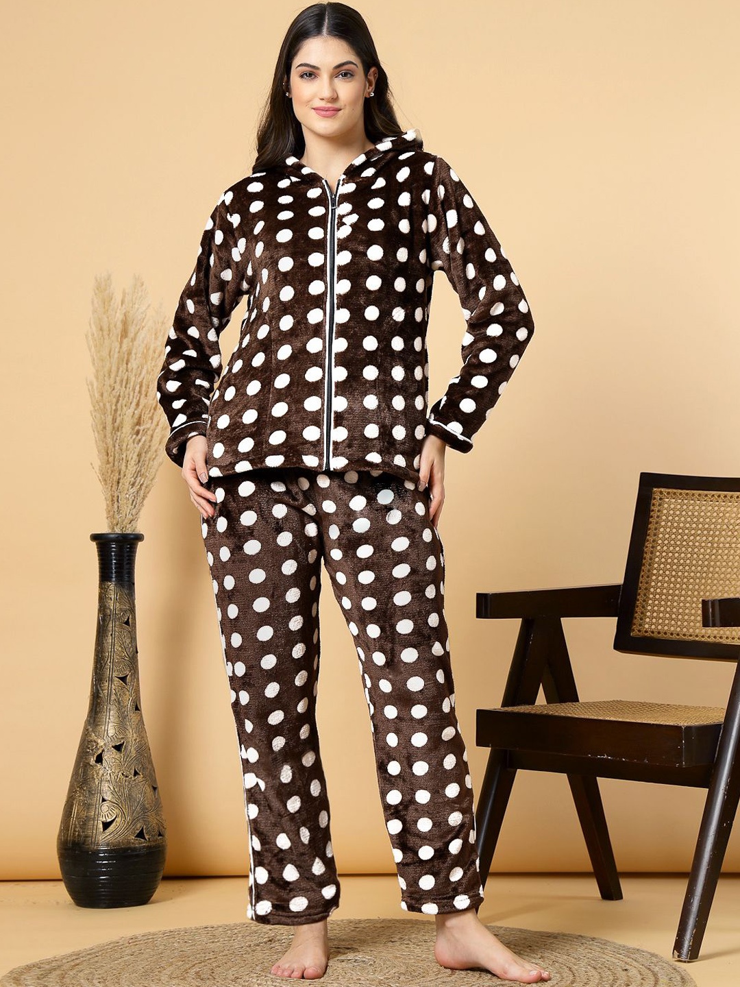 

FABINALIV Geometric Hooded Winter Night Suit with Zip Closure, Brown