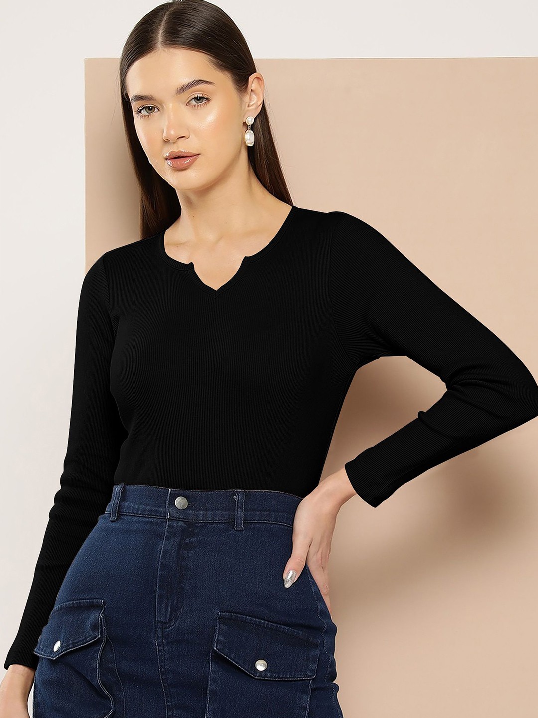 

Dream Beauty Fashion Women V-Neck Regular Top, Black