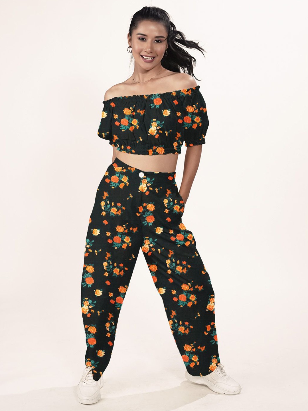 

Zink London Floral Printed Off-Shoulder Crop Top With Trousers, Black