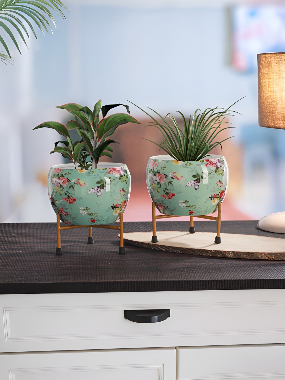

Homspurts Green & Pink 4 Pieces Floral Printed Planters With Stands