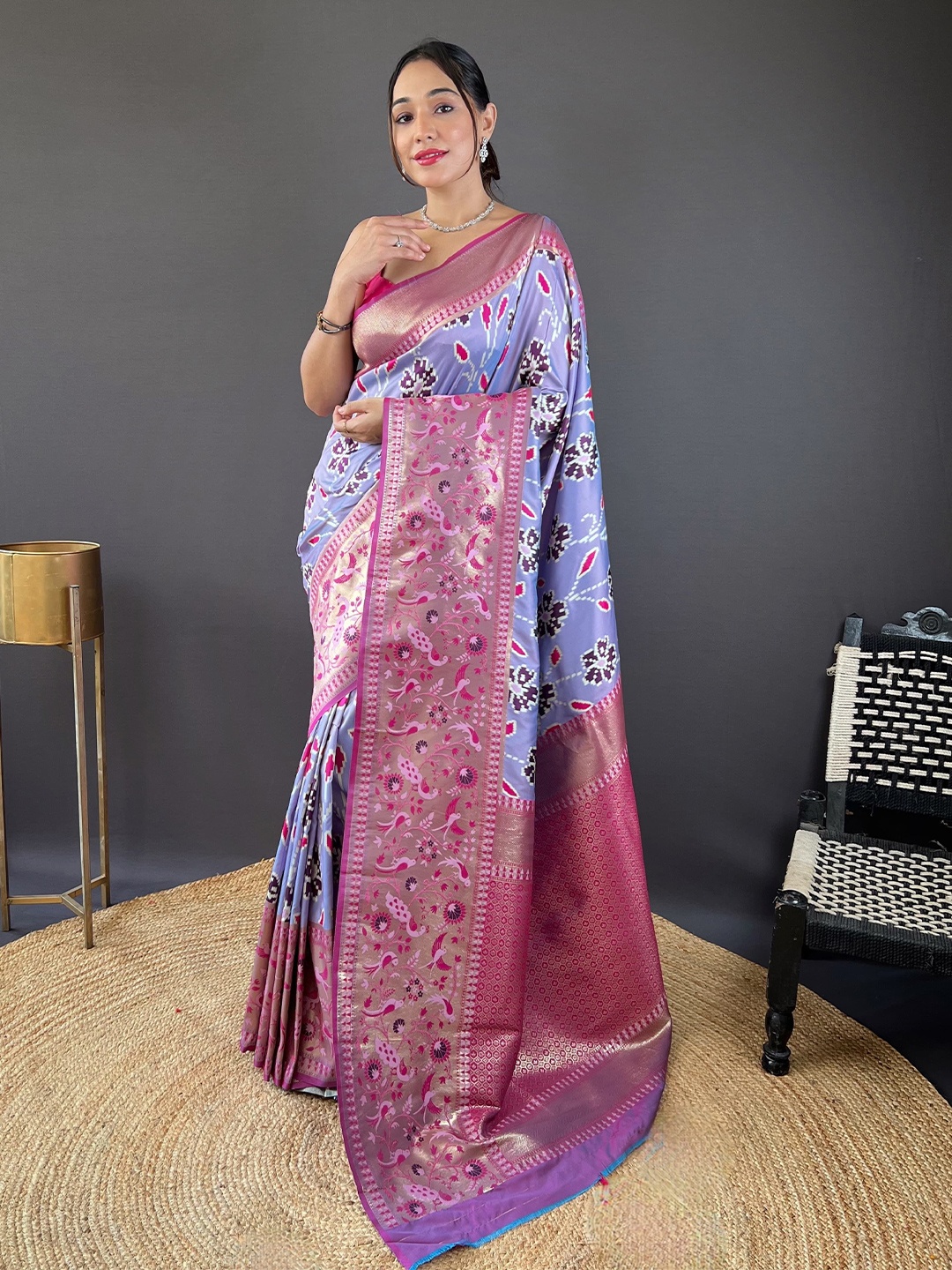 

STAVA CREATION Woven Design Zari Gadwal Saree, Lavender