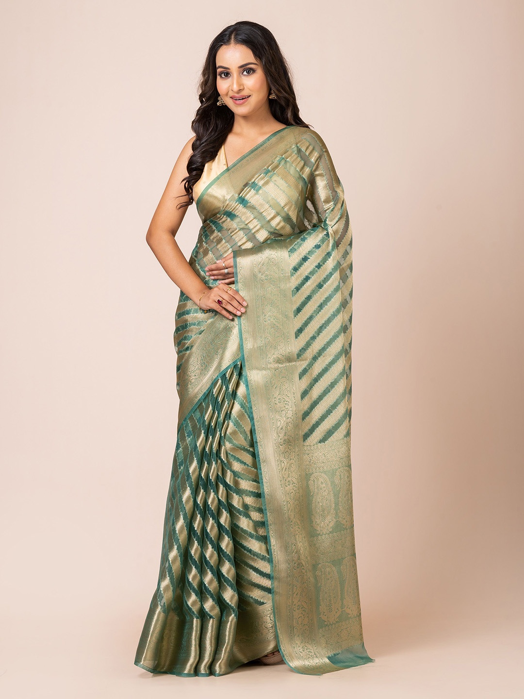 

KAVVYA Woven Design Banarasi Saree With Blouse Piece, Green