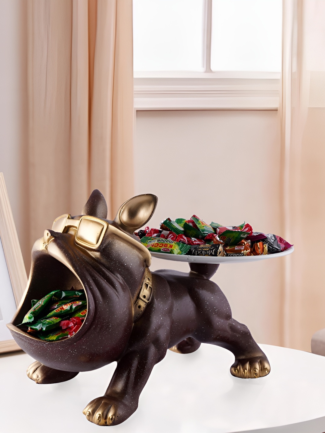 

Zart Brown Idol Showpiece