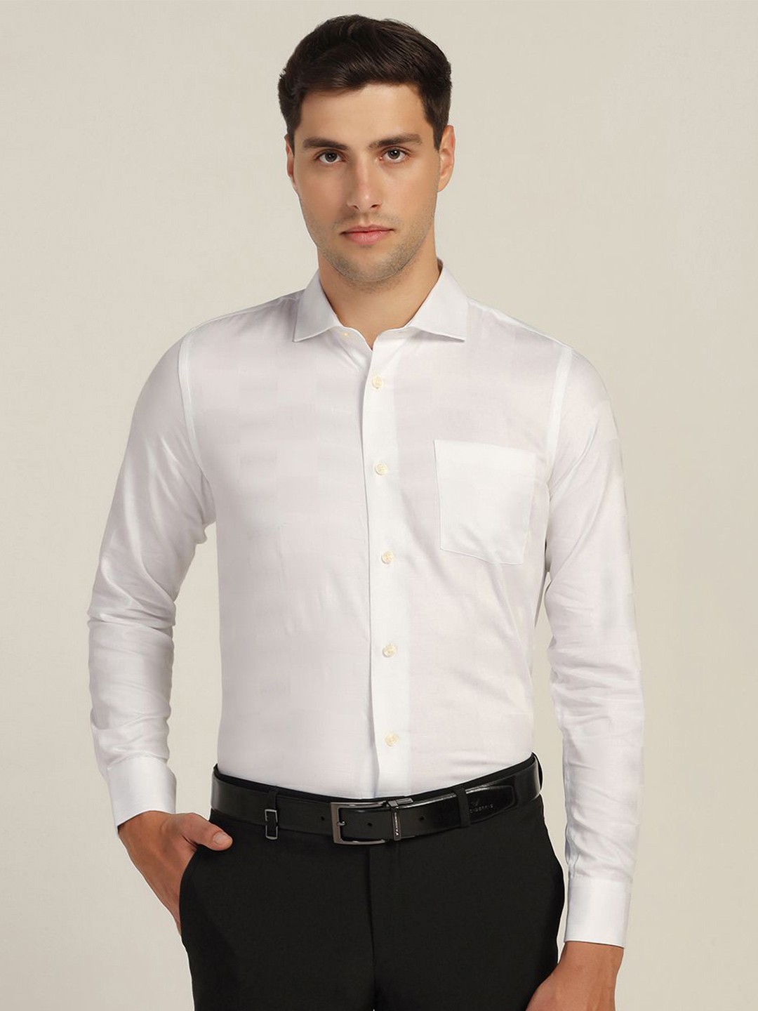 

Blackberrys Men India Slim Cutaway Collar Solid Cotton Slim Fit Casual Shirt, White