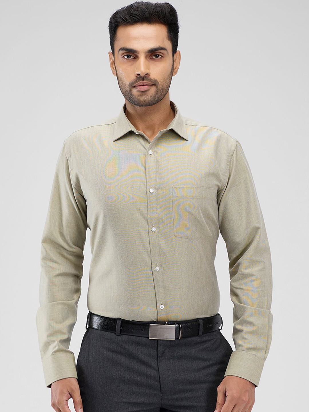 

Parx Men Spread Collar Solid Slim Fit Formal Shirt, Green