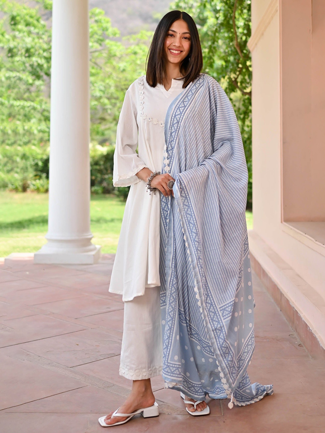 

Bunaai Floral Yoke Design Thread Work Kurta with Trouser & Dupatta, White
