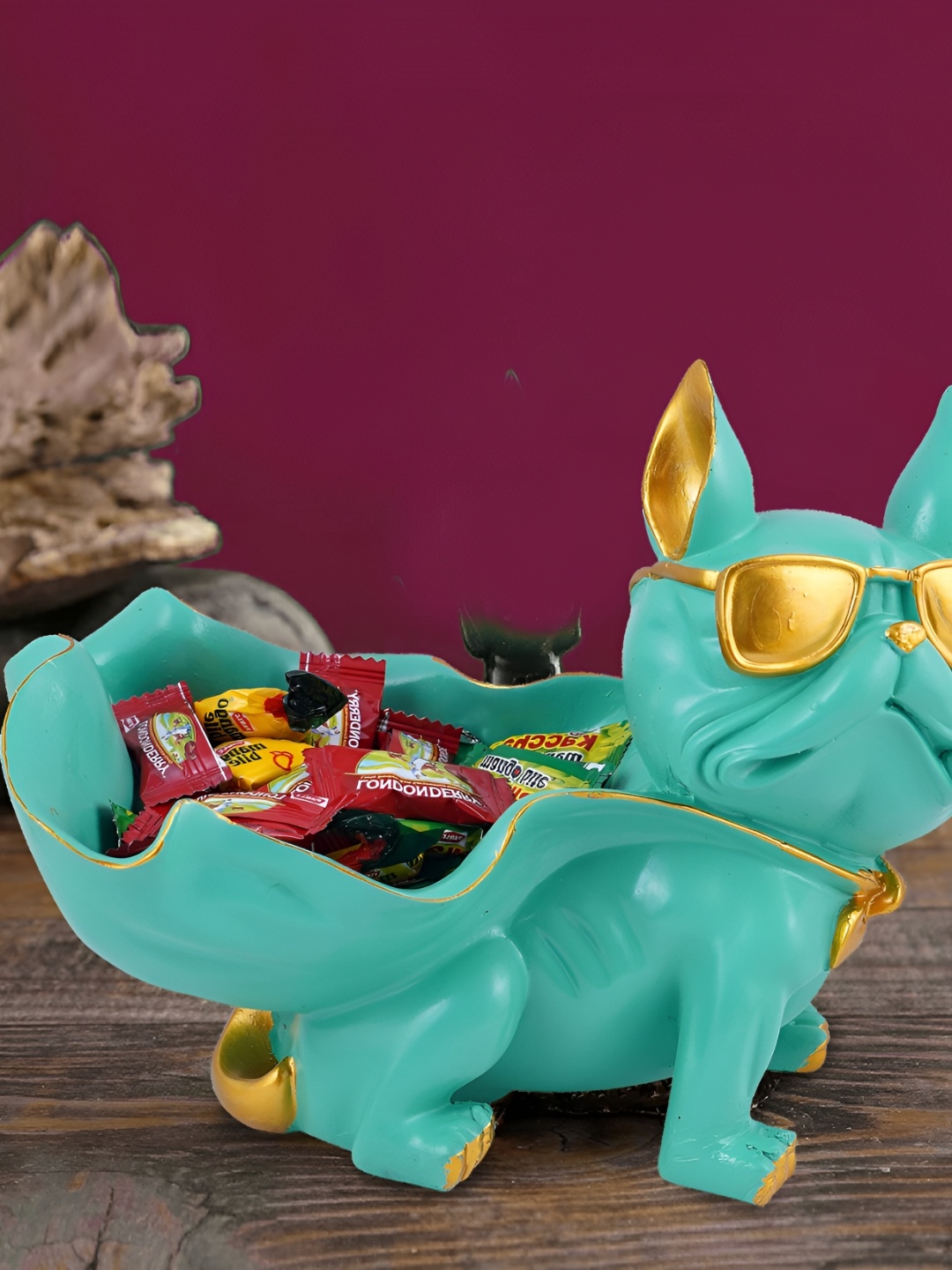 

Zart Green Idol Showpiece