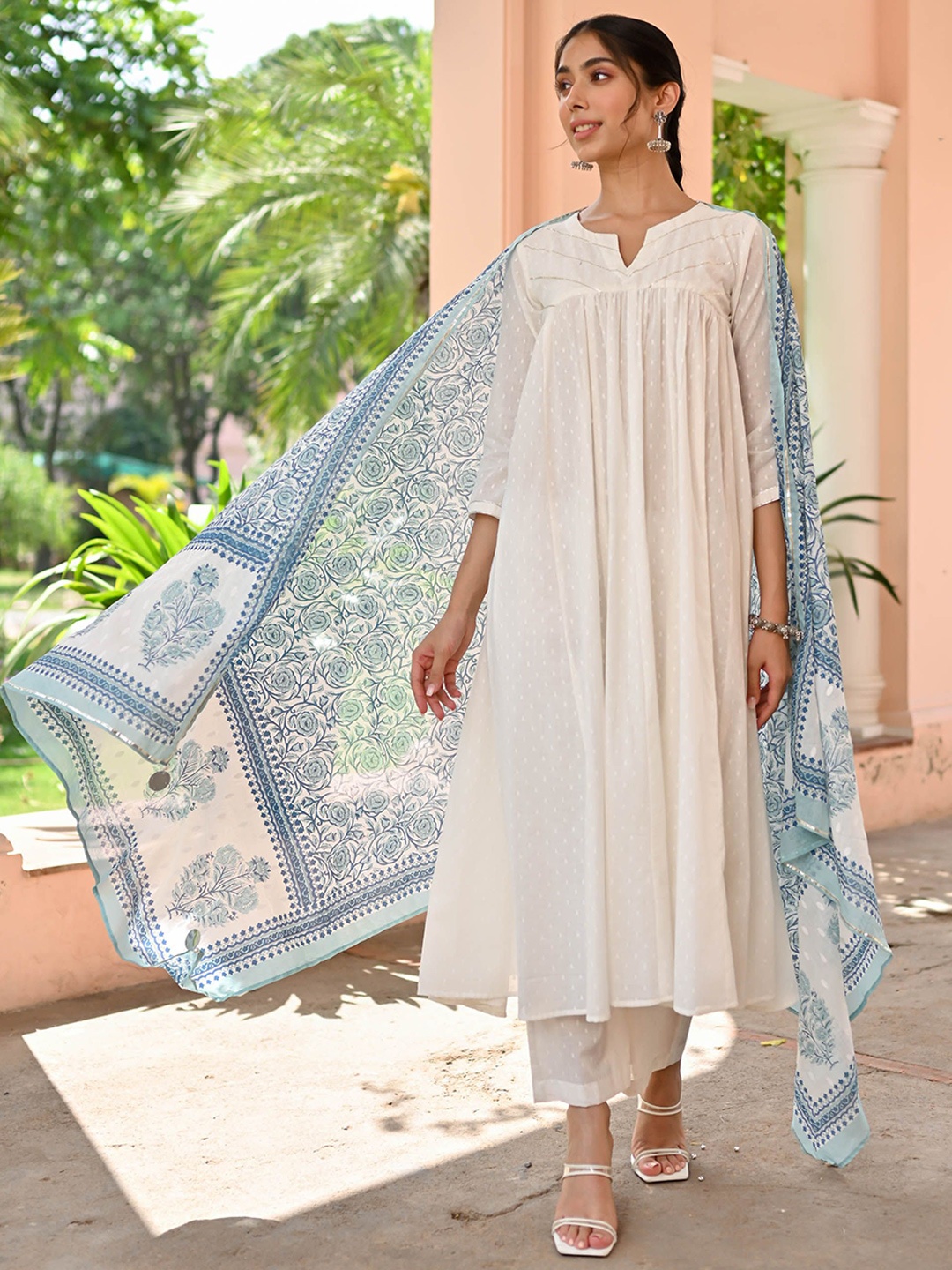 

Bunaai Geometric Embroidered Anatkali Kurta with Pyjamas & Dupatta, White