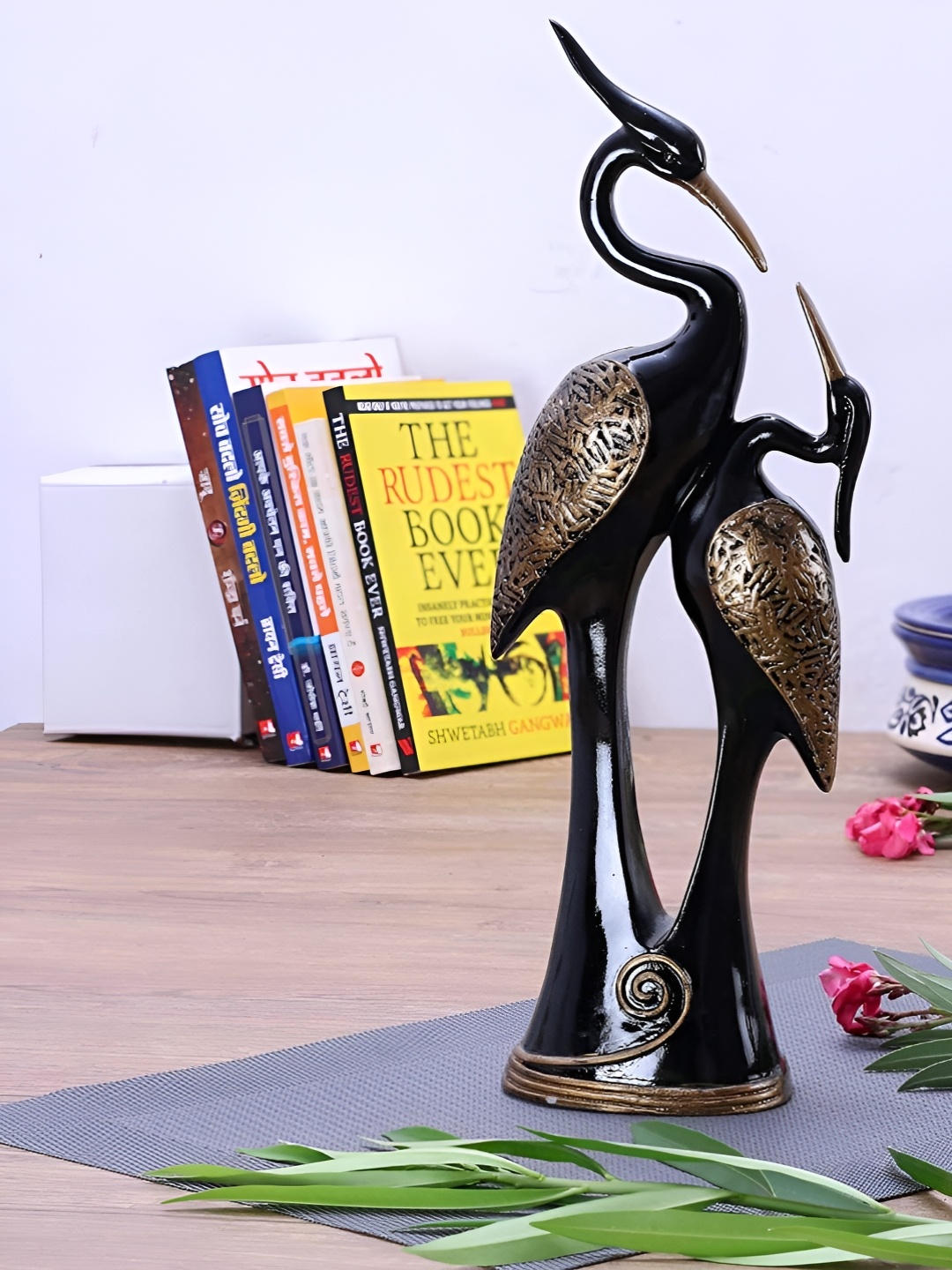 

Zart Black Idol Showpiece