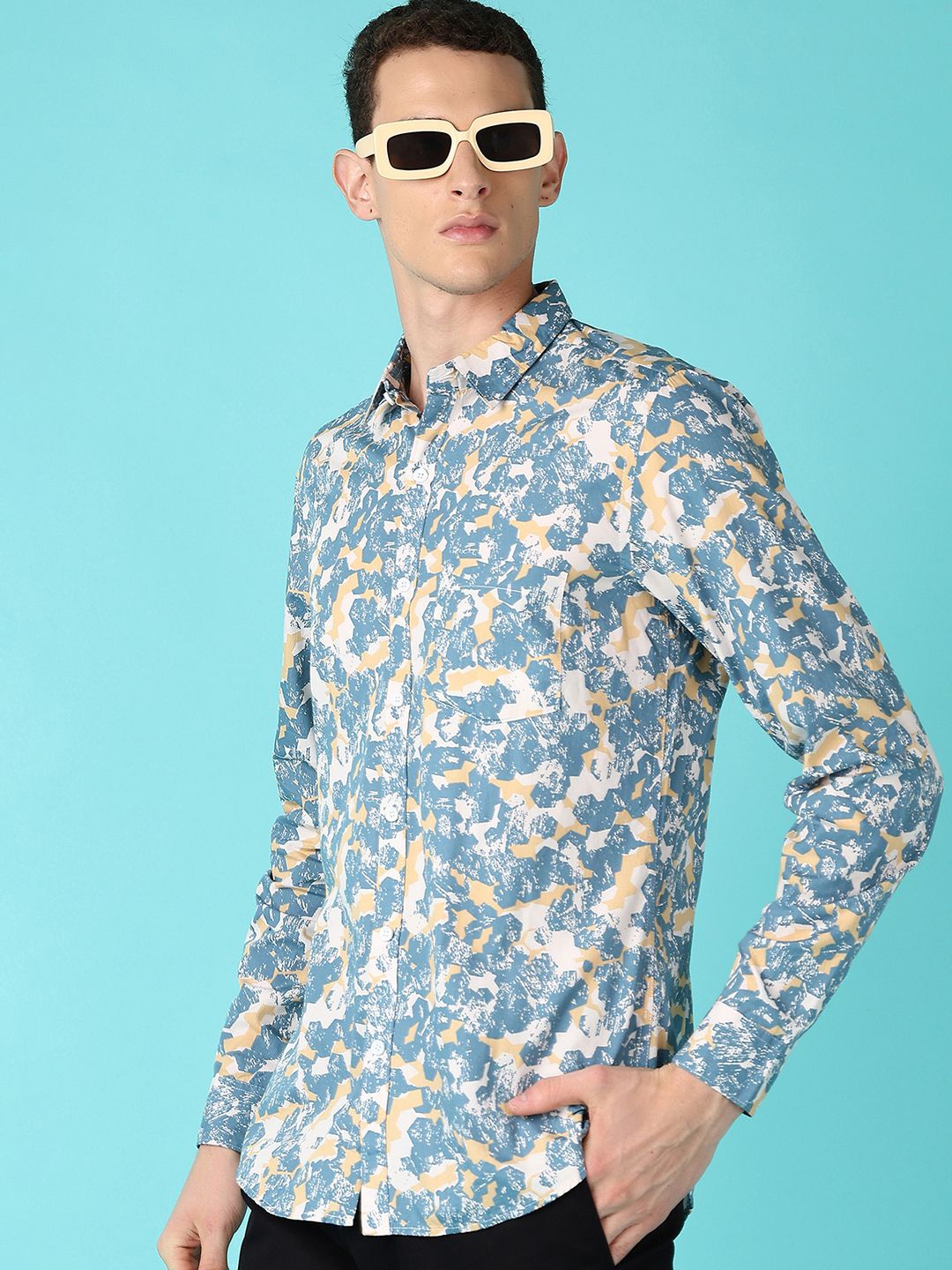 

V-Mart Men Spread Collar Abstract Printed Cotton Slim Fit Casual Shirt, Teal