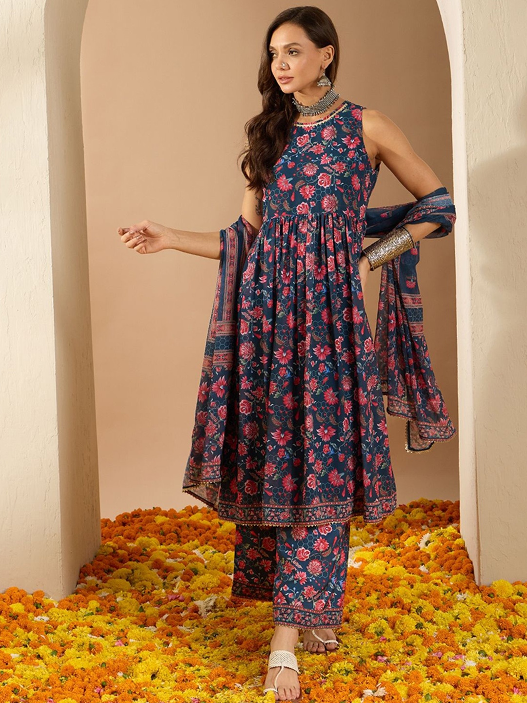 

ZIYAA Teal Floral Printed Round Neck Sleeveless Regular Kurta With Palazzo With Dupatta