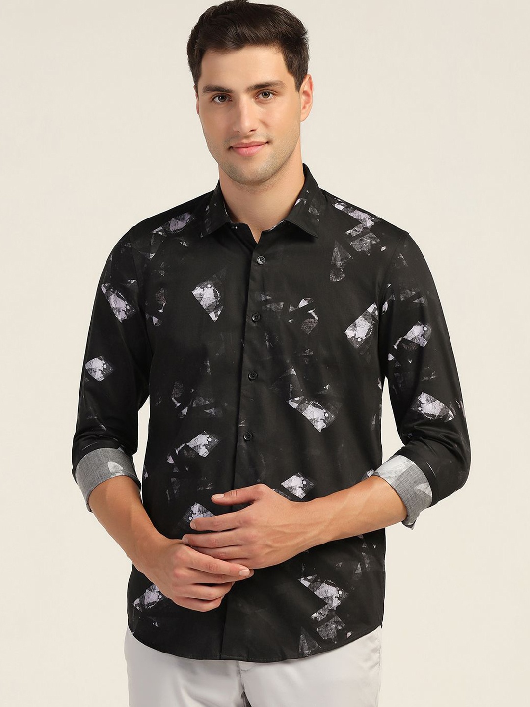 

Blackberrys Men India Slim Spread Collar Abstract Printed Cotton Slim Fit Casual Shirt, Black