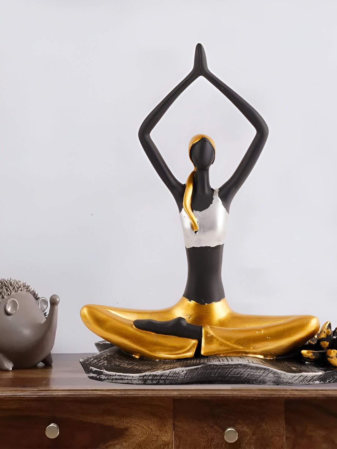 

Zart Black Idol Showpiece
