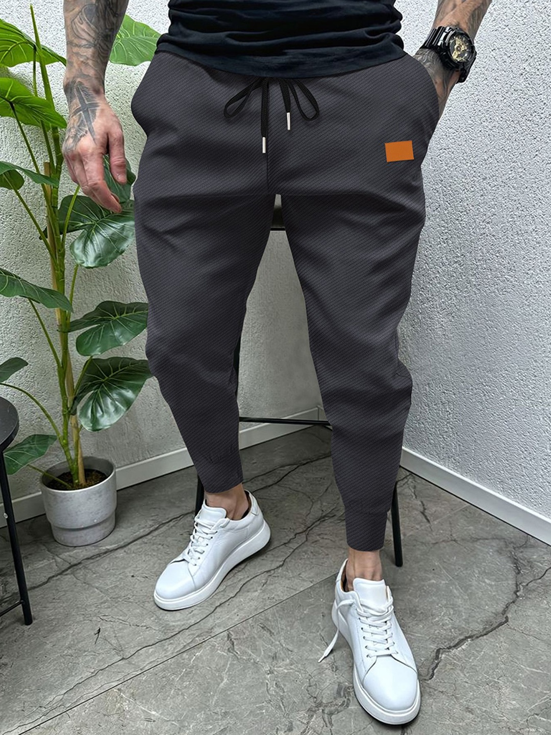 

StyleCast x Revolte Men Mid-Rise Joggers Trouser, Grey