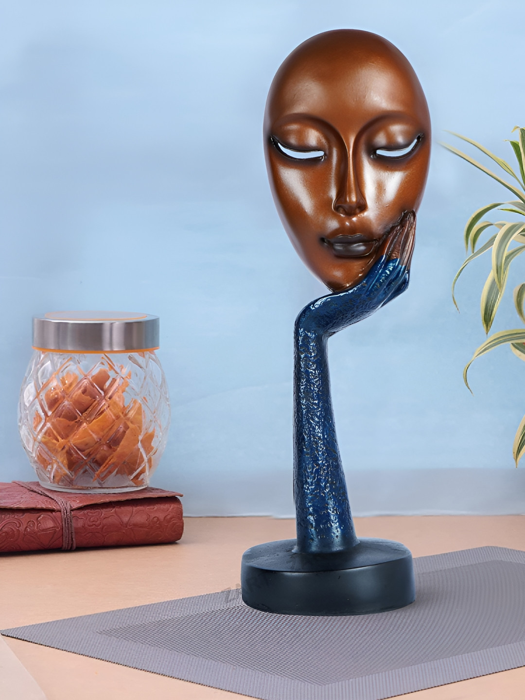 

Zart Brown & Blue Other Figurine Showpiece