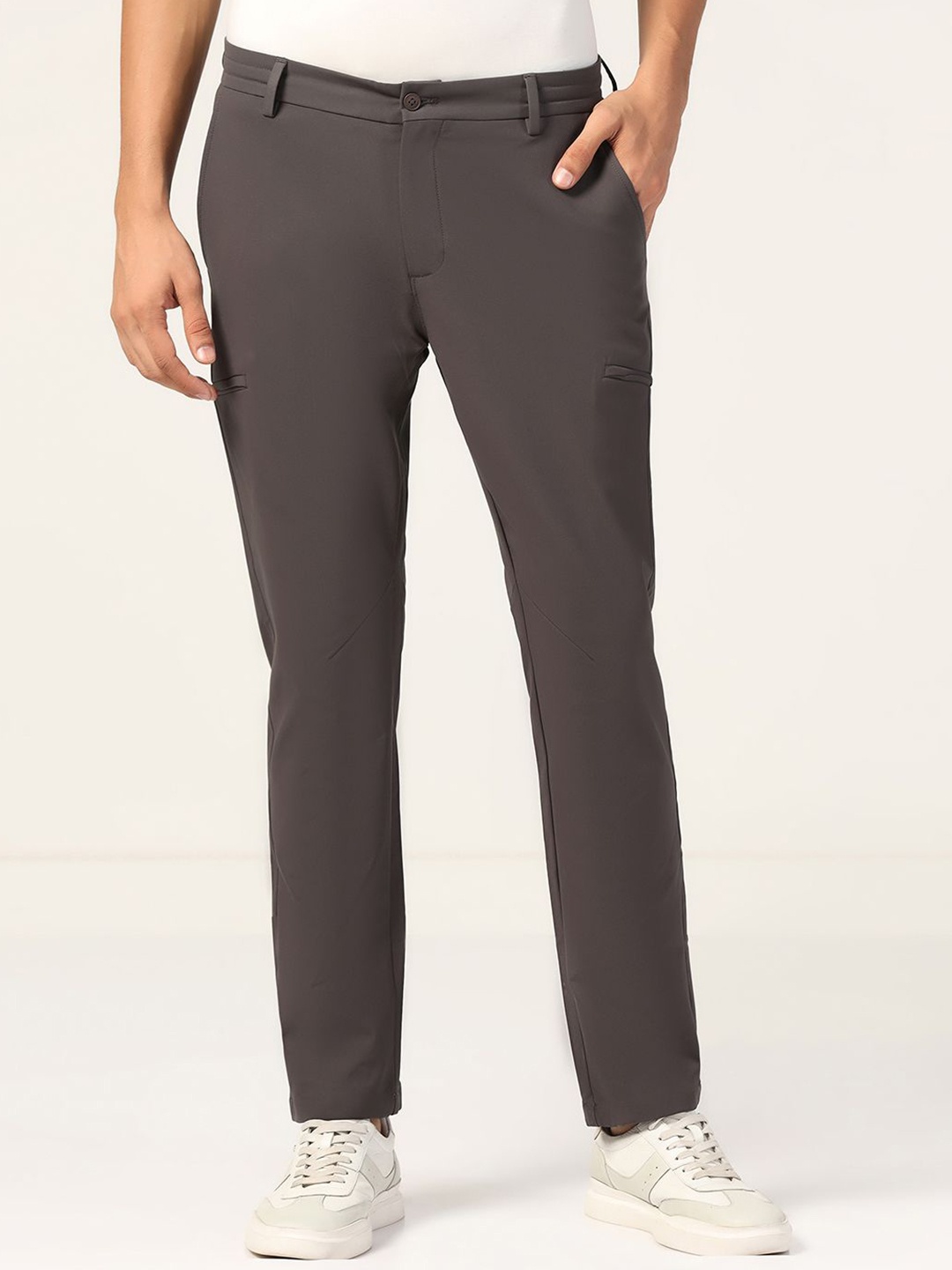 

Blackberrys Men Mid-Rise Slim Fit Trousers, Charcoal