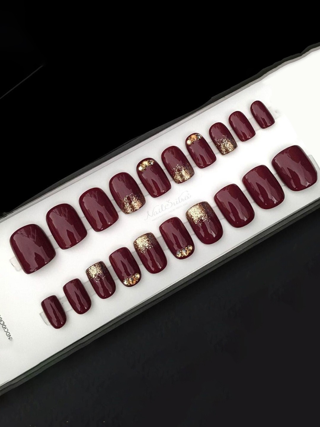 

AMOK STORE Set Of 20 Reusable Artificial Nails & Nail Glue - Maroon