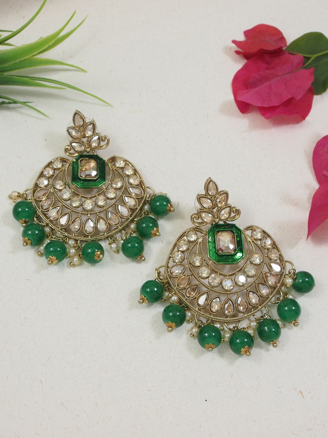 

I Jewels Gold-Plated Contemporary Kundan Studded & Pearls Beaded Chandbalis