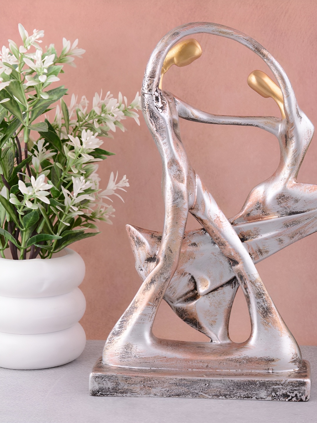 

Zart Pink Idol Showpiece