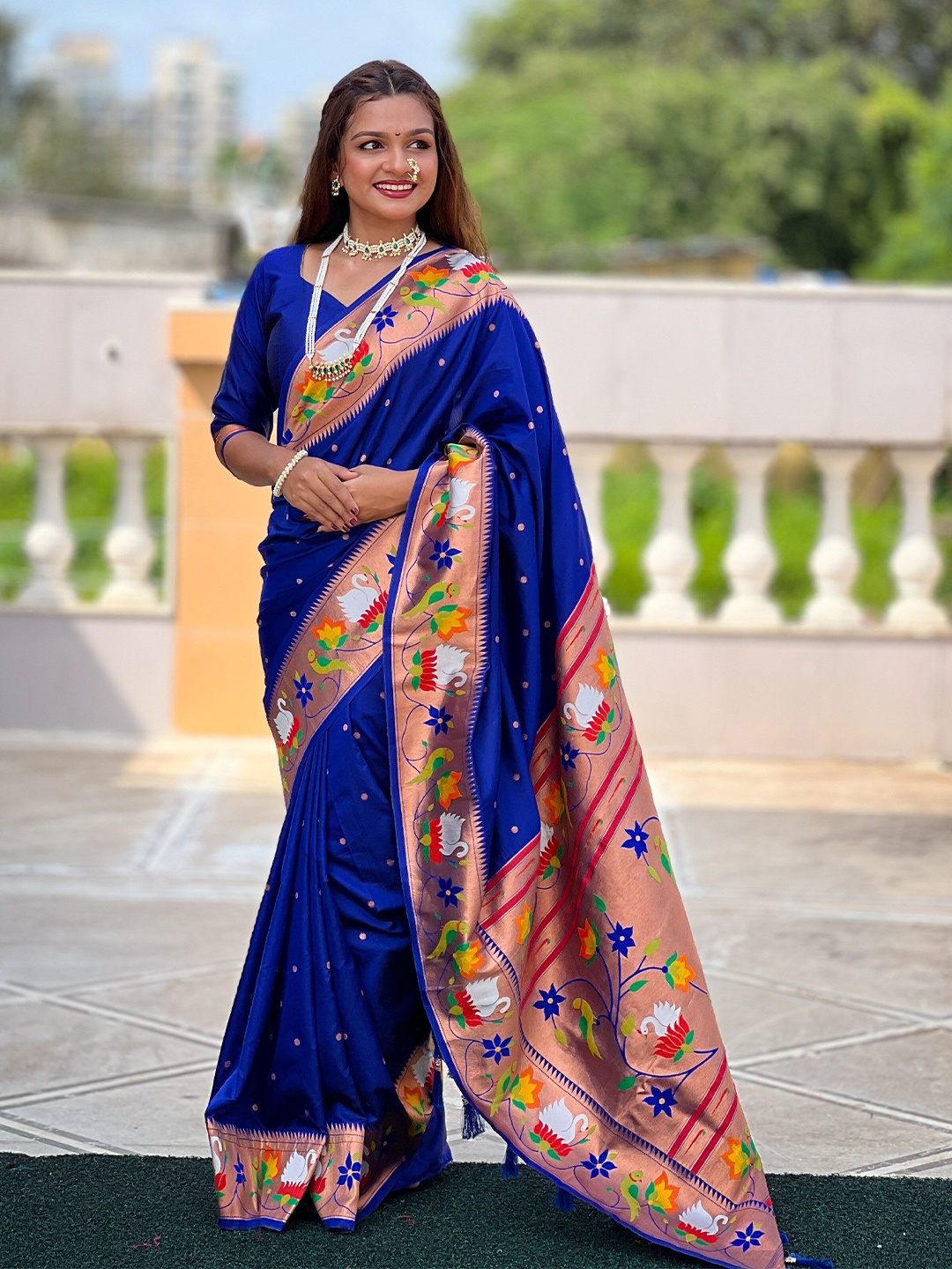 

YAVIRA SILK Woven Design Paithani Saree, Blue