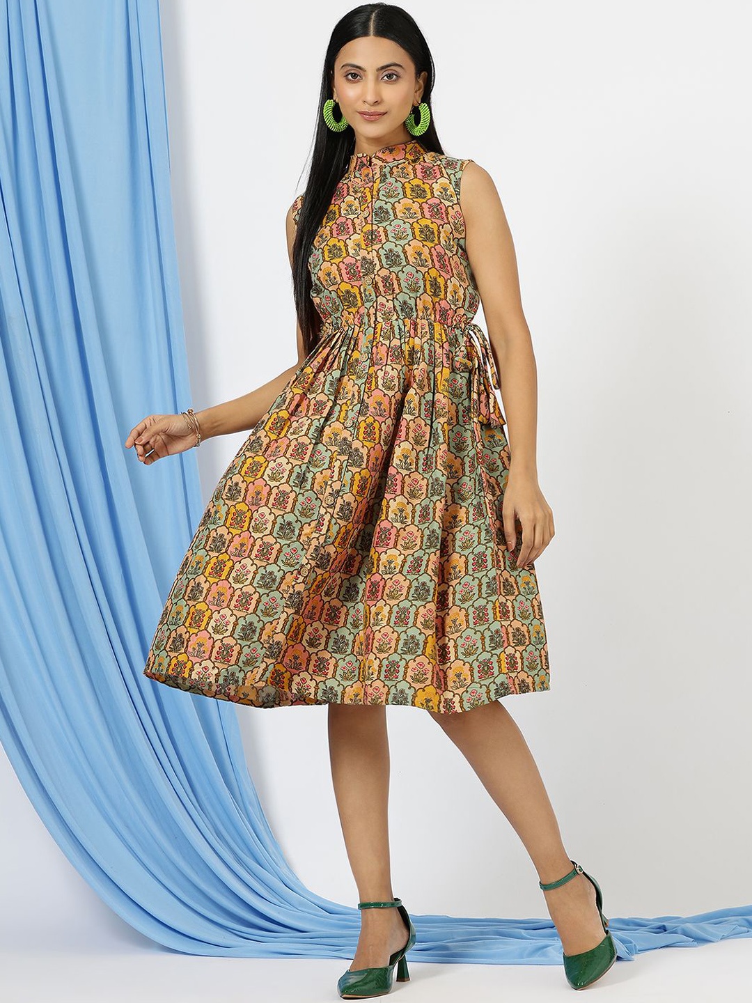 

Sitanjali Floral Printed Mandarin Collar Sleeveless Pure Cotton Ethnic Dress, Green