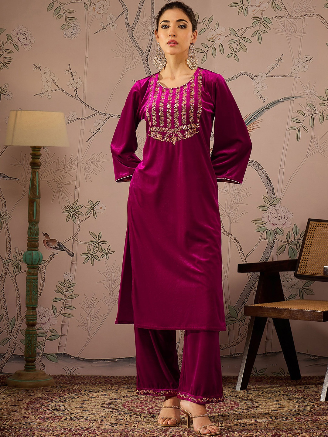 

Shae by SASSAFRAS Floral Embroidered Round Neck Three-Quarter Sleeves Regular Velvet Kurta, Fuchsia