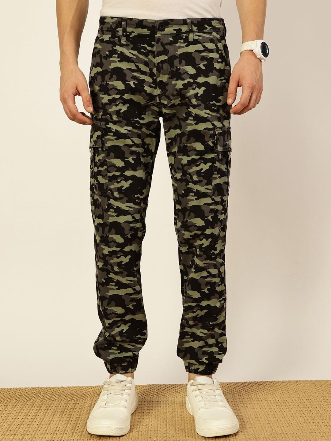 

Thomas Scott Men Camouflage Printed Cargos Trousers, Green