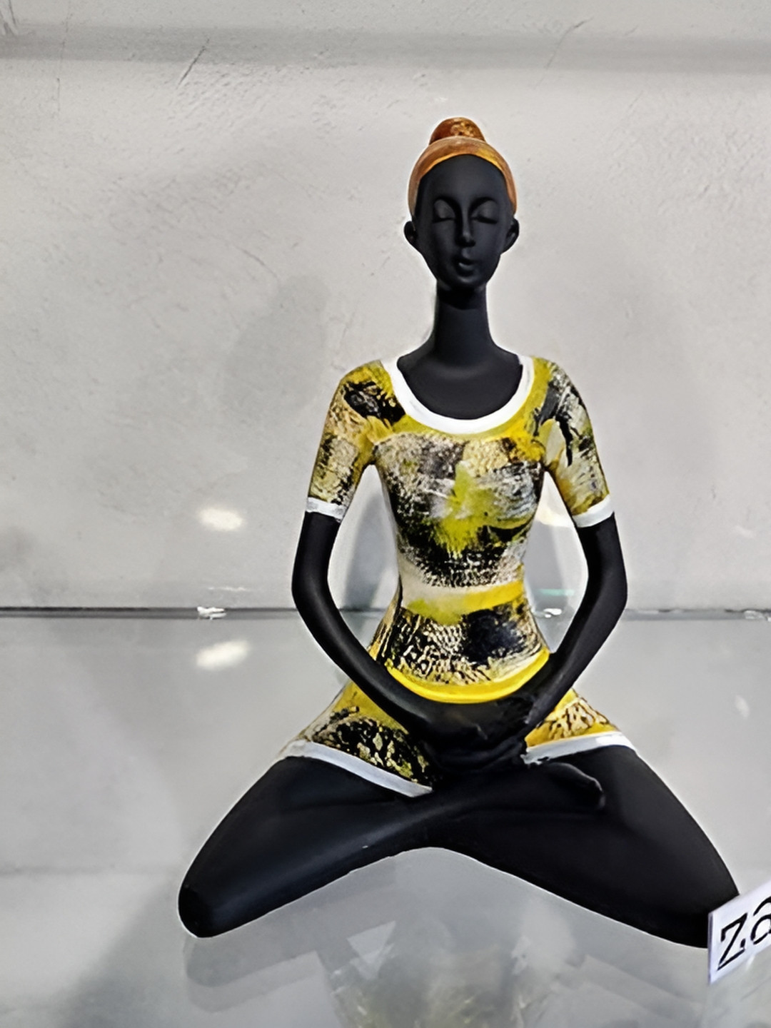 

Zart Black Idol Showpiece