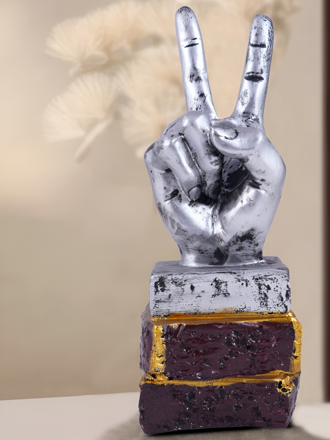 

Zart Silver-Toned Resin Hand Gesture Decorative Victory Sign Showpiece