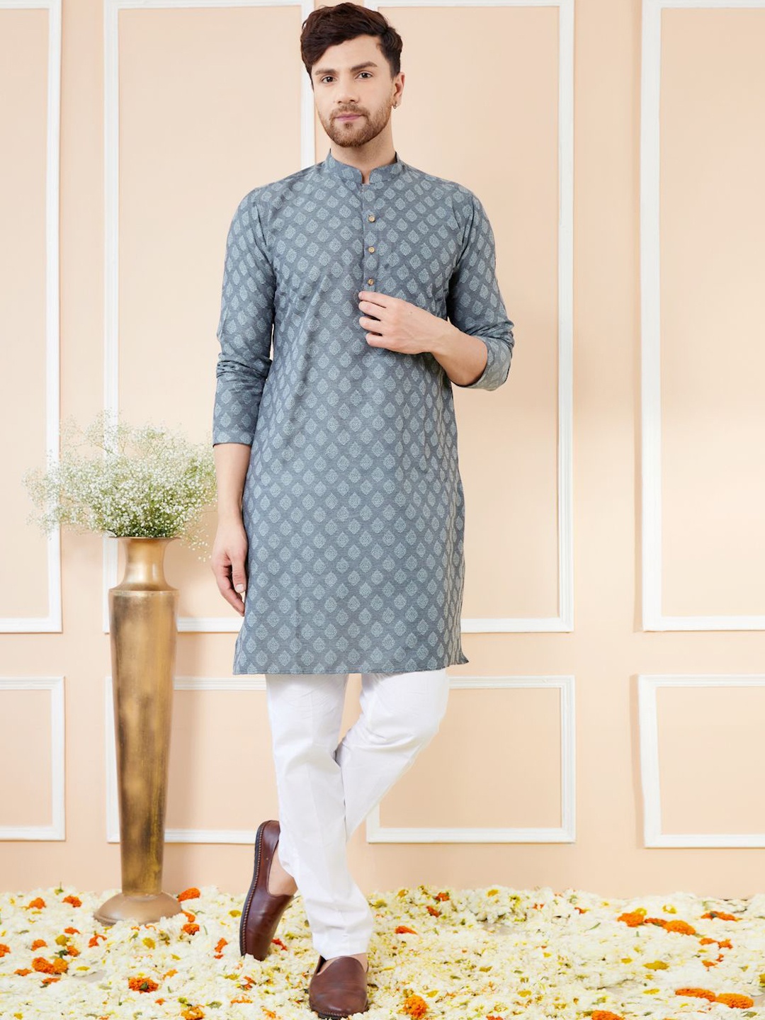 

See Designs Ethnic Motifs Woven Design Mandarin Collar Straight Kurta With Pyjamas, Grey