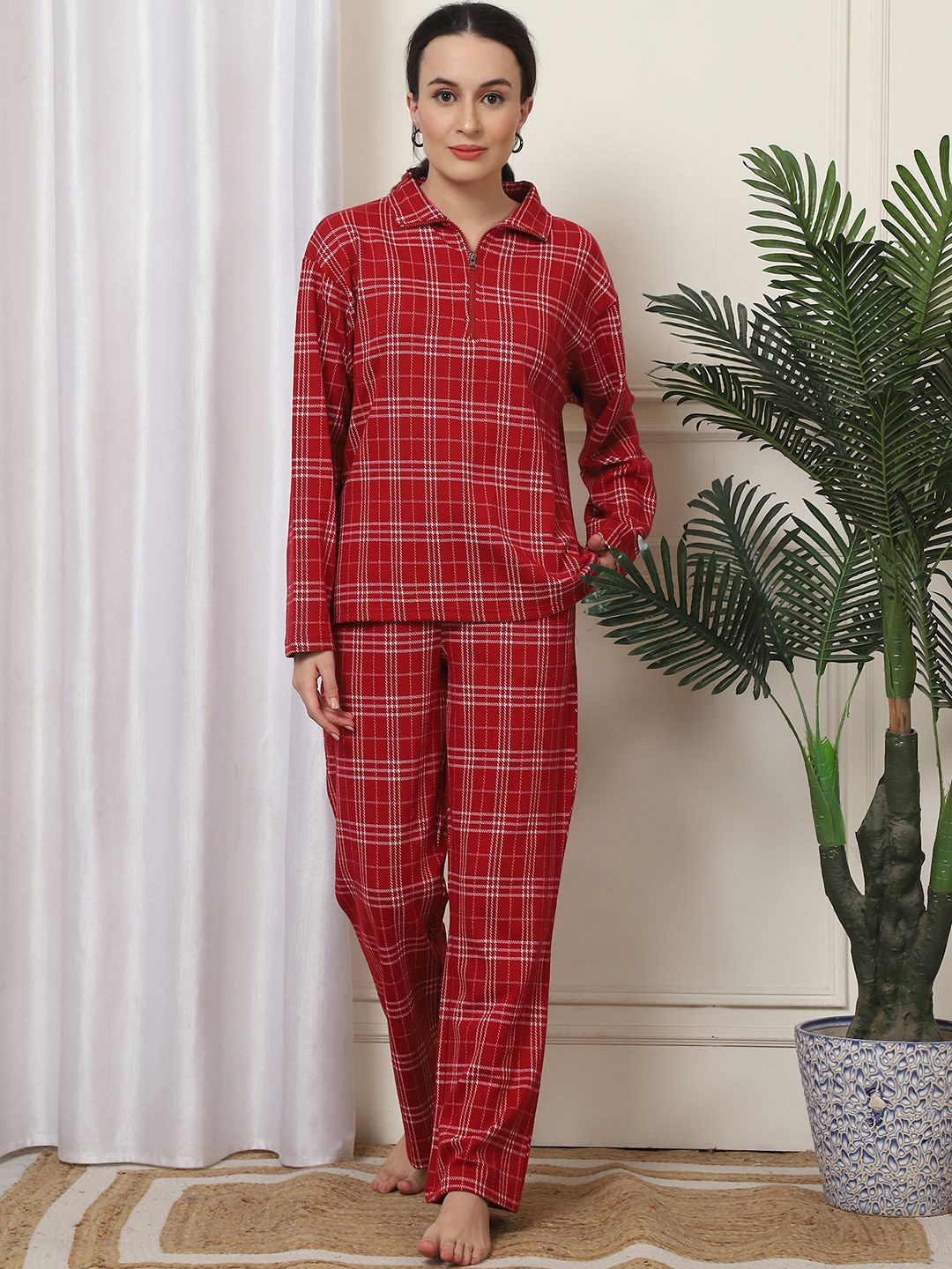 

Kanvin Women Checked Night suit, Red