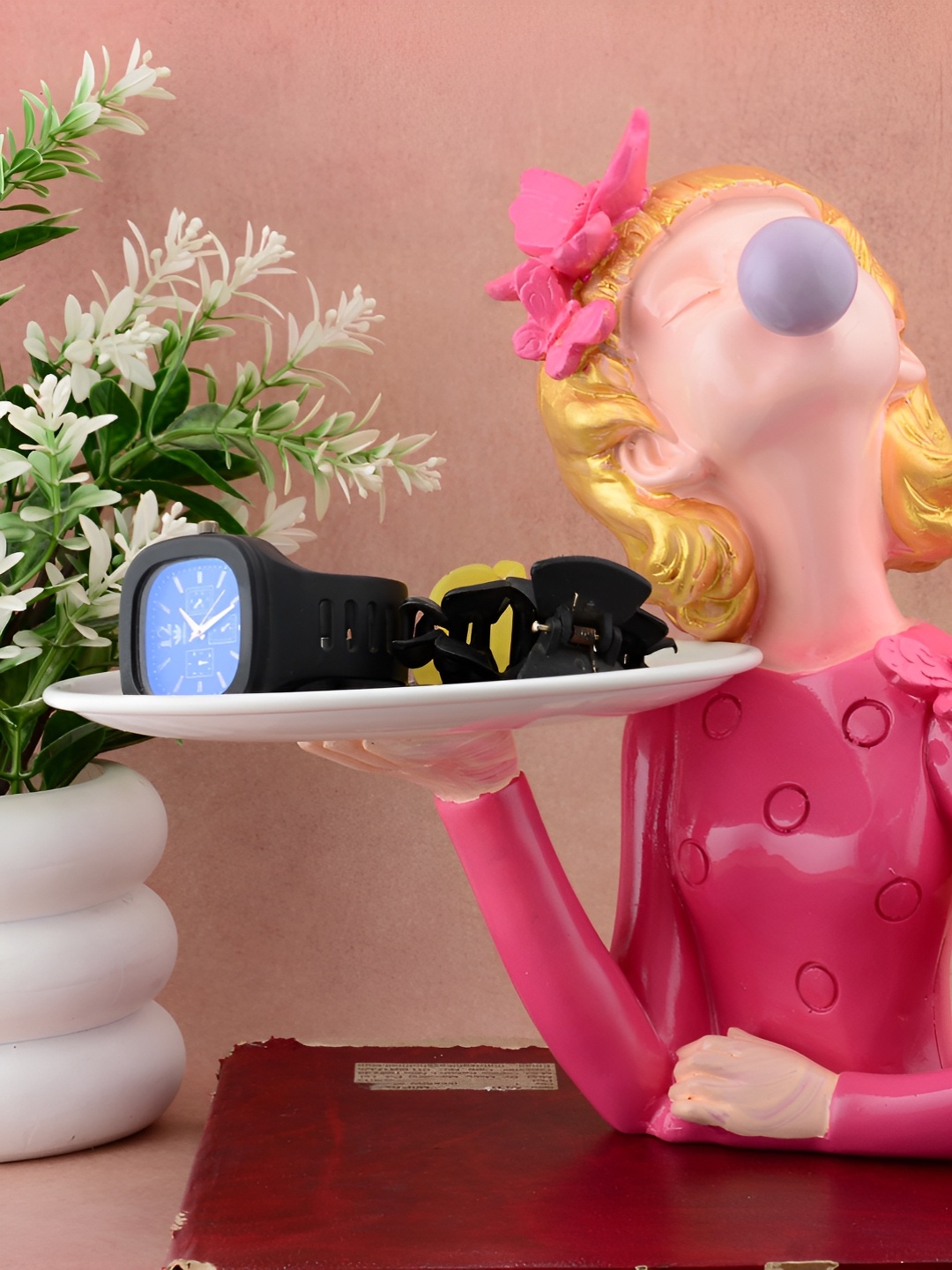 

Zart Pink Other Figurine Showpiece