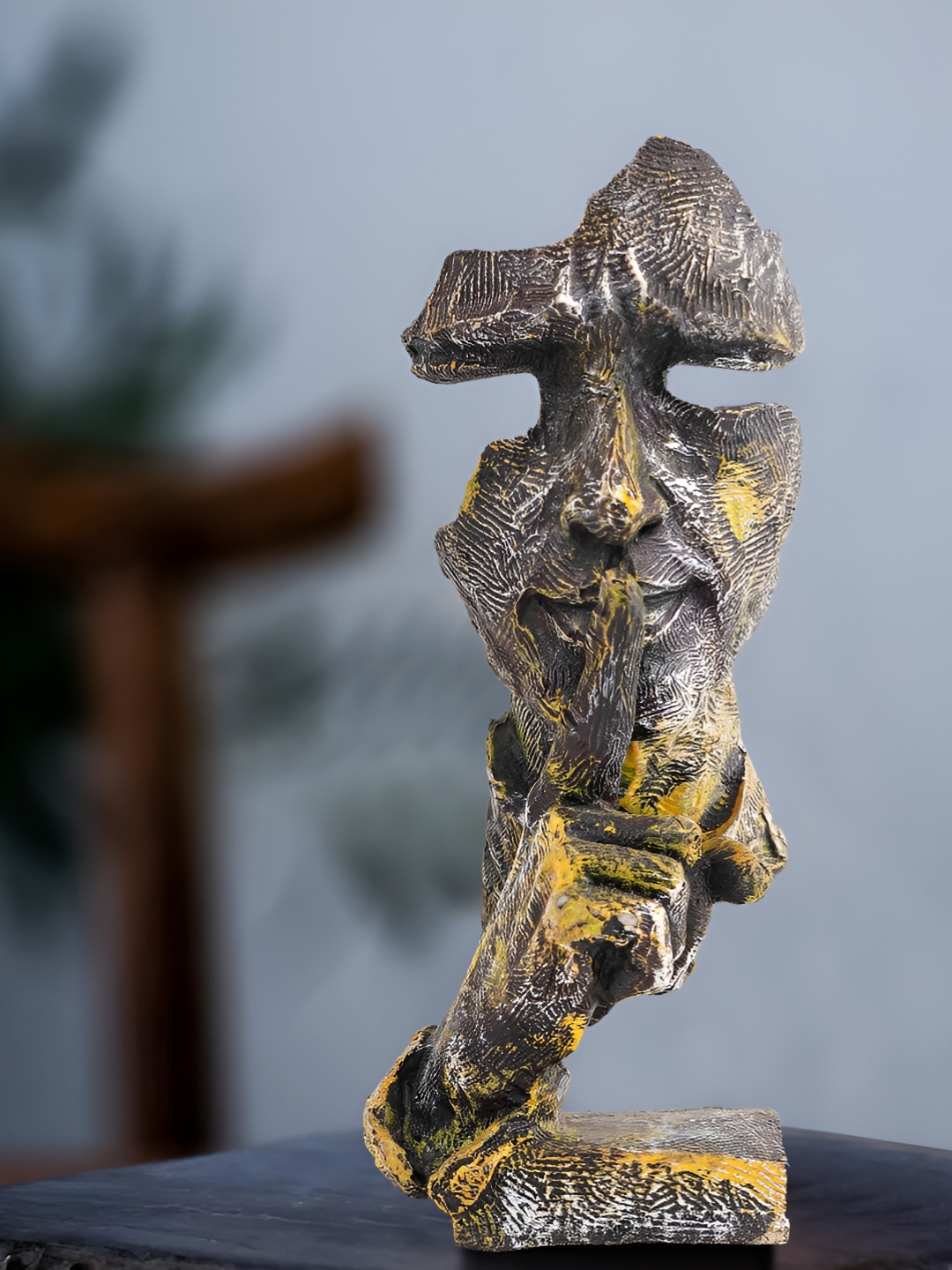 

Zart Black Idol Showpiece