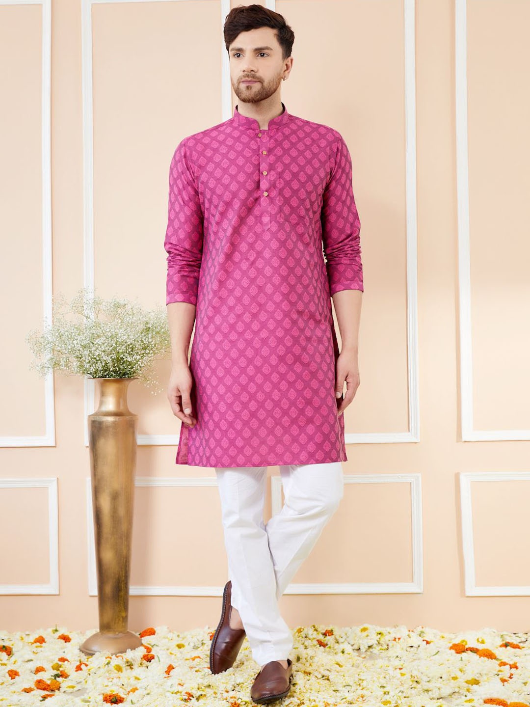

See Designs Ethnic Motifs Woven Design Long Sleeves Straight Kurta & Pyjama, Pink