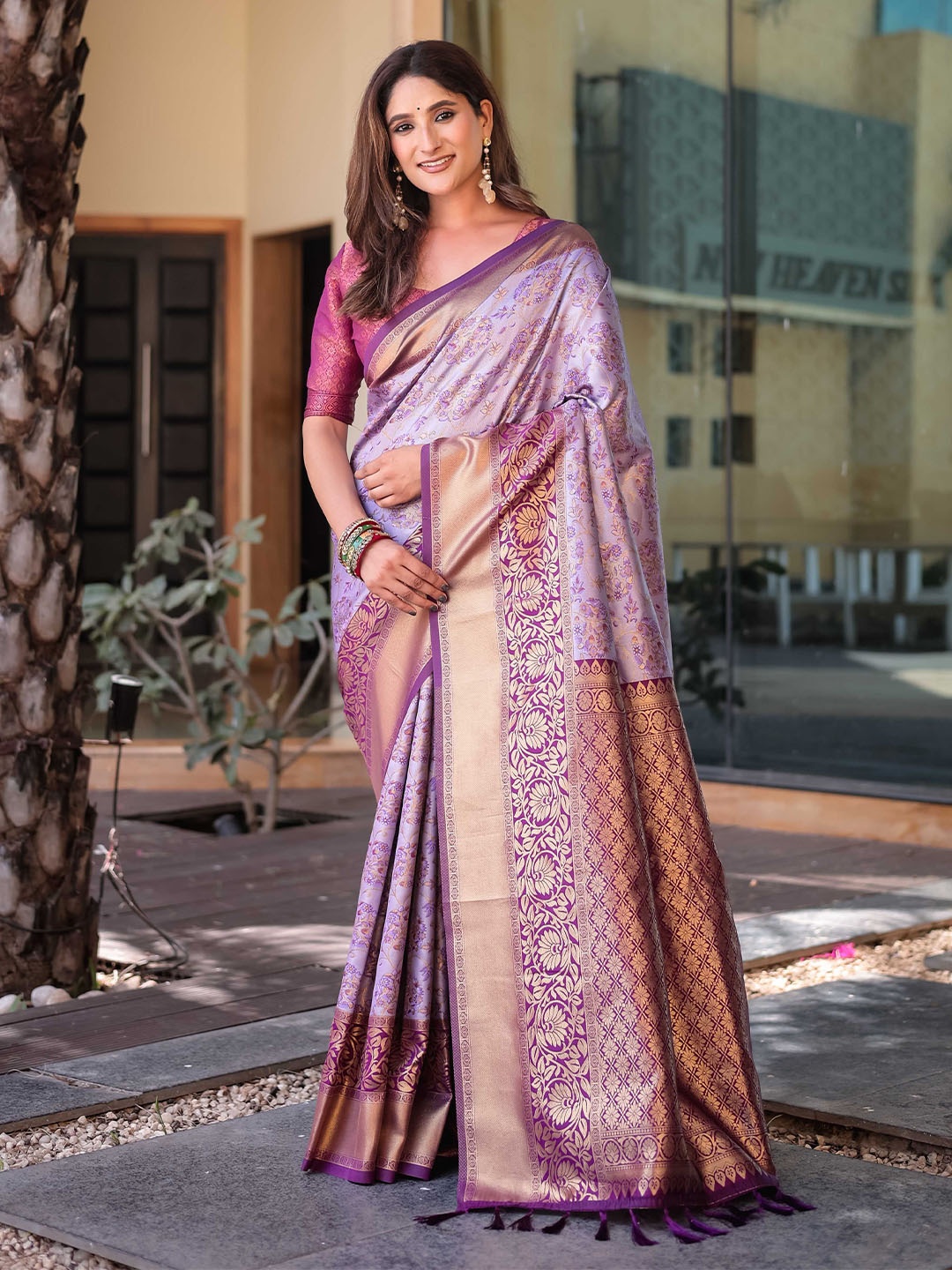 

KIMISHA Woven Design Zari Dharmavaram Saree, Lavender