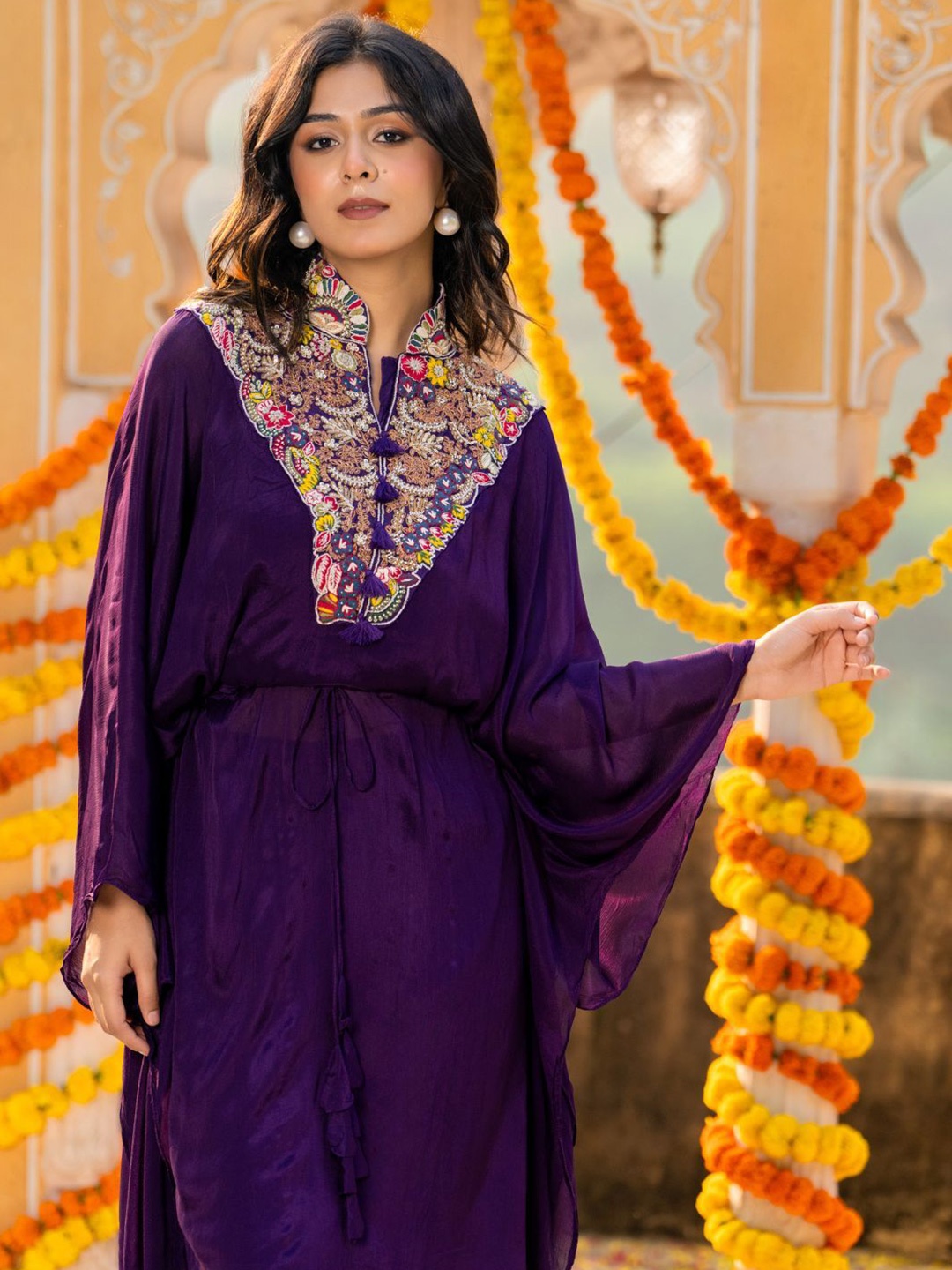 

HOUSE OF JAMOTI Floral Yoke Design Thread Work Extended Sleeves Kaftan Kurta with Trousers, Purple