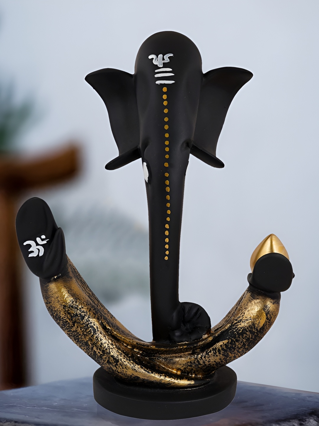 

Zart Black Idol Showpiece