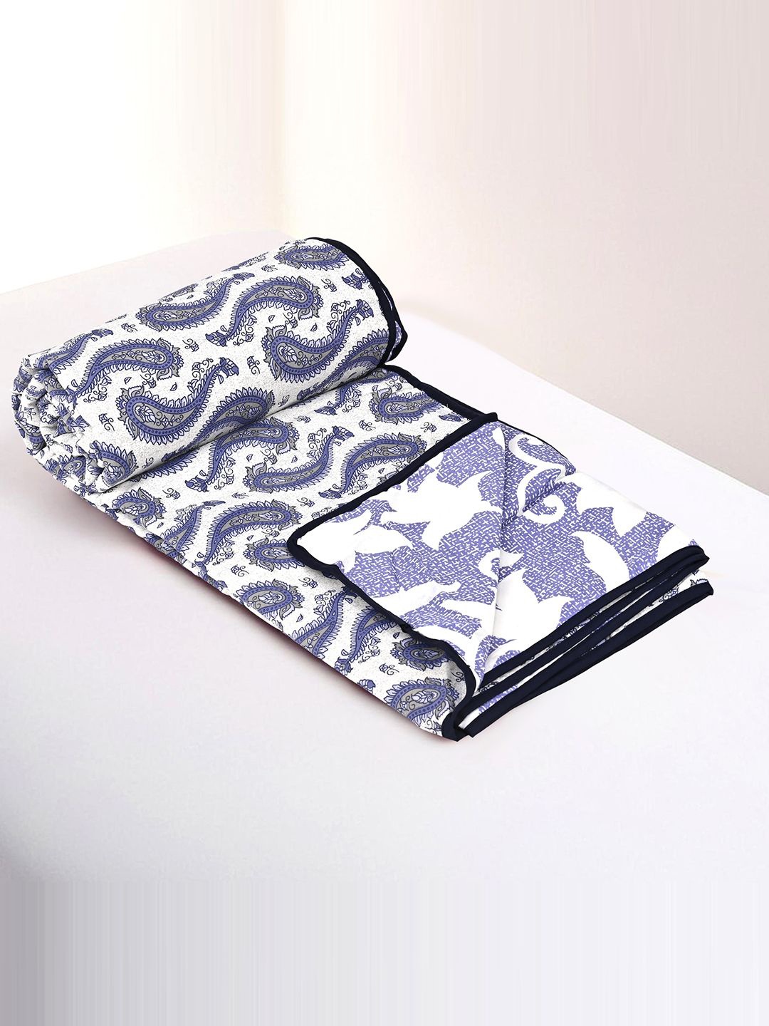 

Kuber Industries Blue & White Ethnic Motifs Printed Cotton 210 GSM Double Bed Blanket