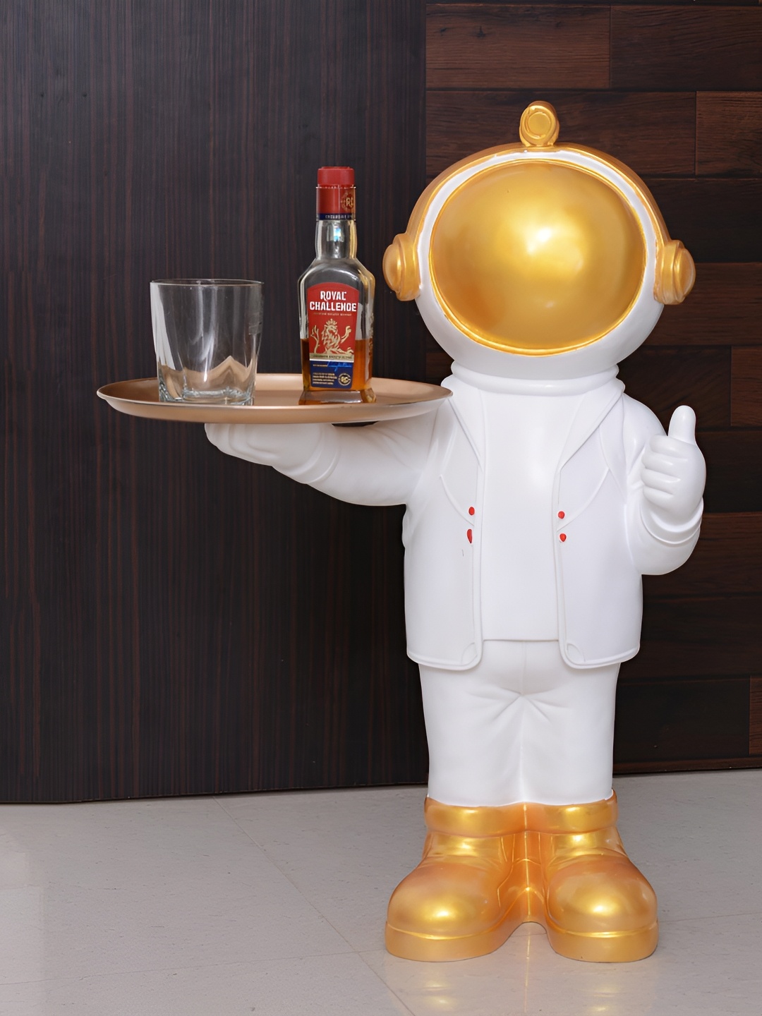 

Zart White Figurine Showpiece