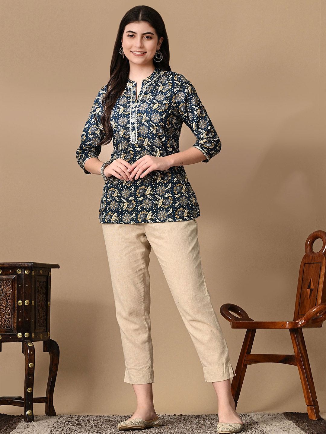 

TOP 2 BOTTOM Floral Printed Pure Cotton Kurti, Navy blue