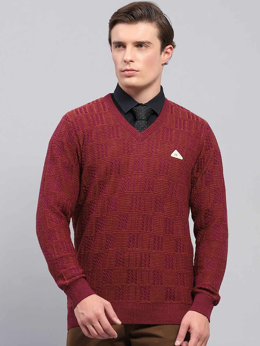 

Monte Carlo Men V-Neck Cable Knit Woollen Pullover, Maroon