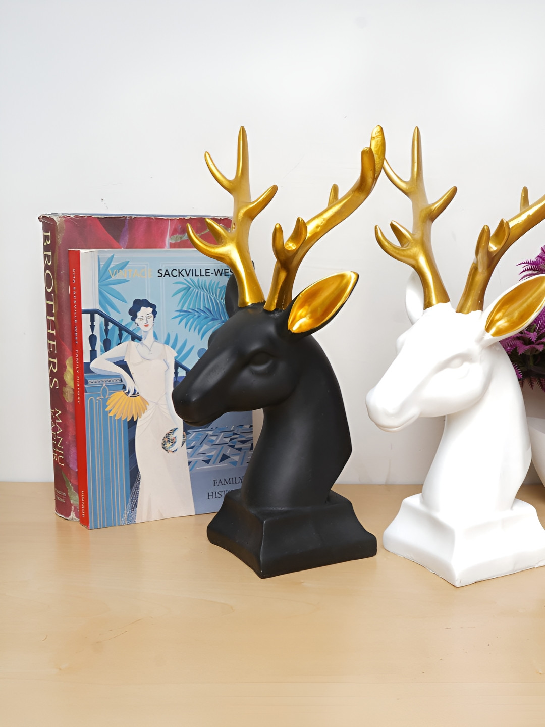 

Zart Black 2 Pieces Black & White Birds and Animals Figurine Showpieces