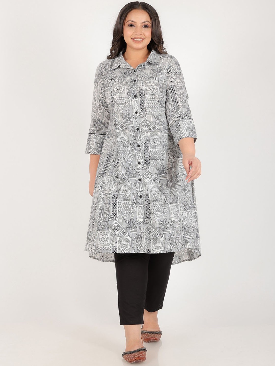 

Aramya Geometric Printed Pure Cotton High-Low Kurta with Trousers, Black