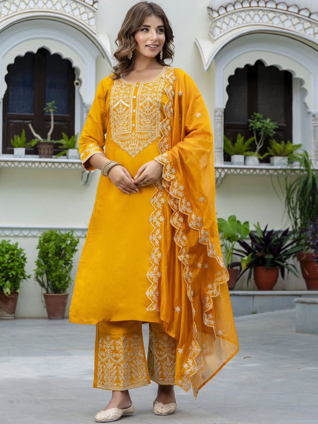 

VredeVogel Floral Embroidered Regular Straight Kurta With Palazzo With Dupatta, Mustard