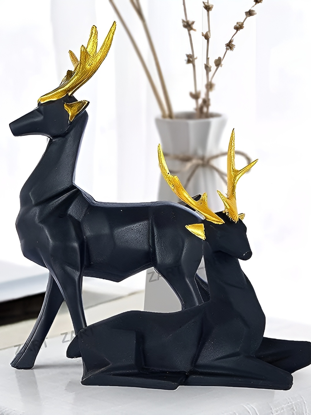 

Zart Black Figurine Showpiece