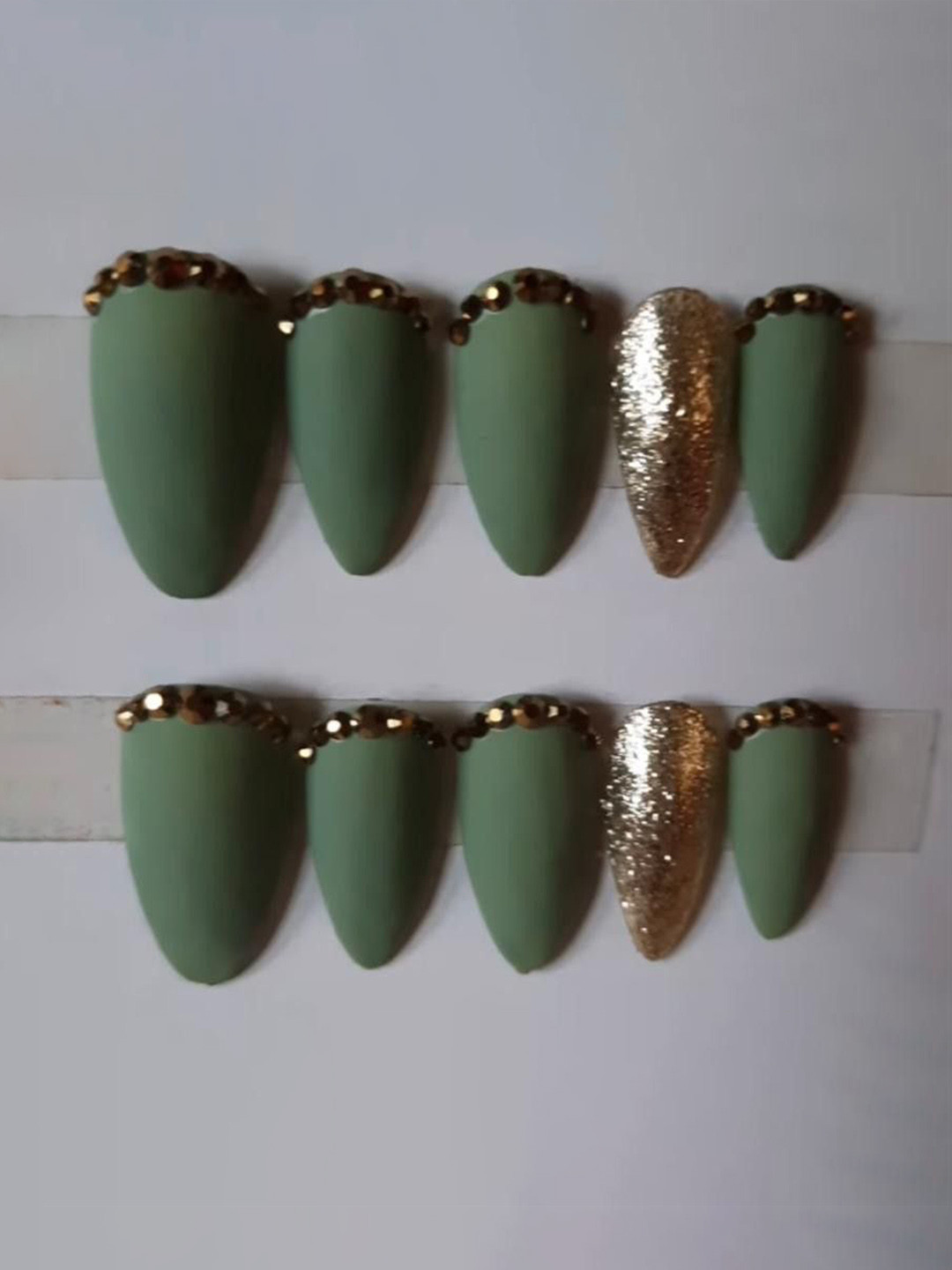 

AMOK STORE Set Of 10 Stick On Artificial Nails, Green
