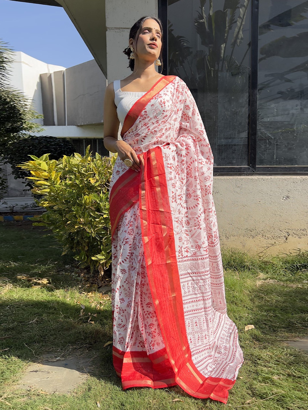 

V3 FASHION STUDIO Ethnic Motifs Zari Pure Silk Ready To wear Saree, Red