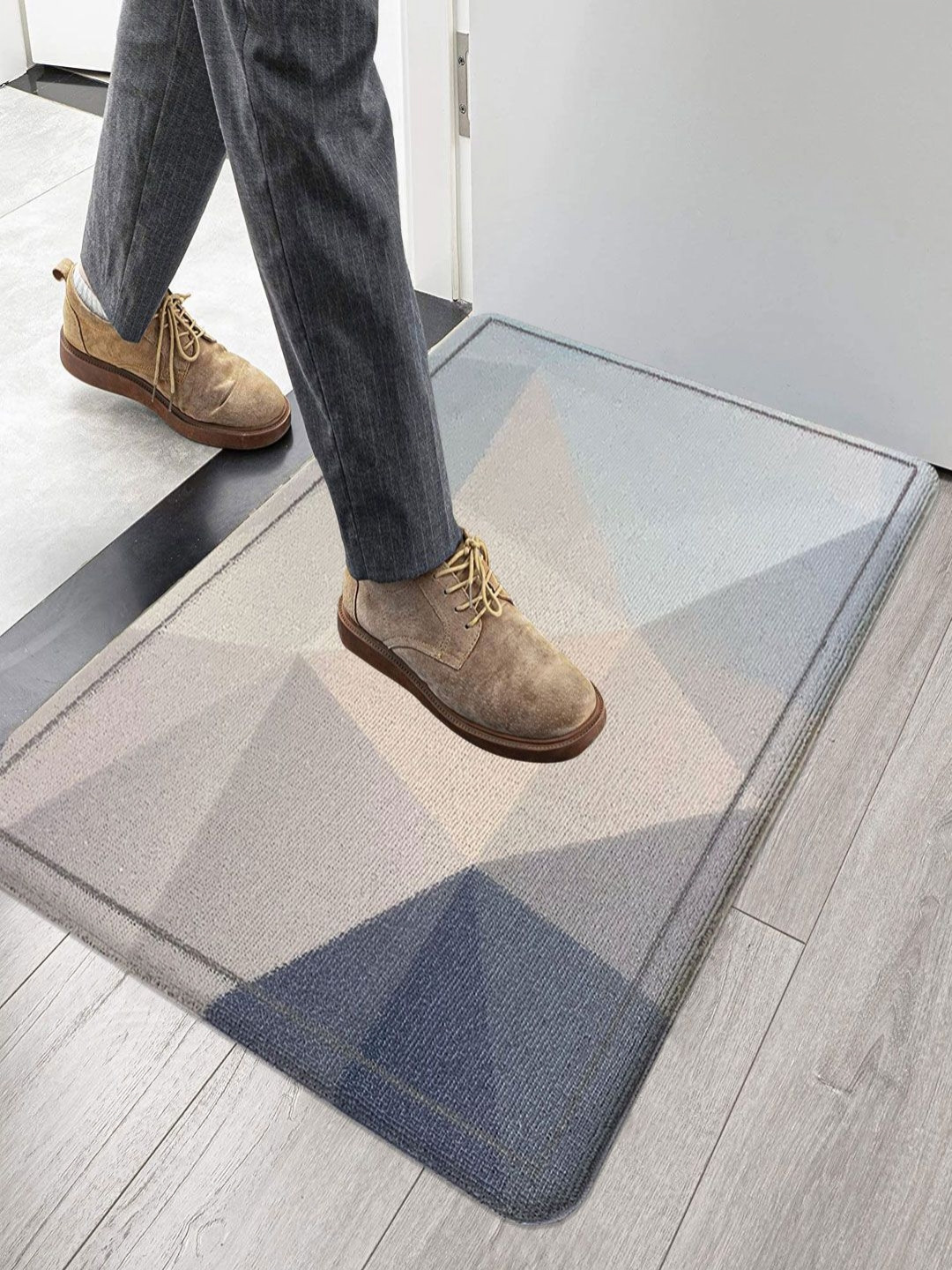 

LUXEHOME INTERNATIONAL Grey & Navy Blue Abstract Printed Anti- Skid Doormat