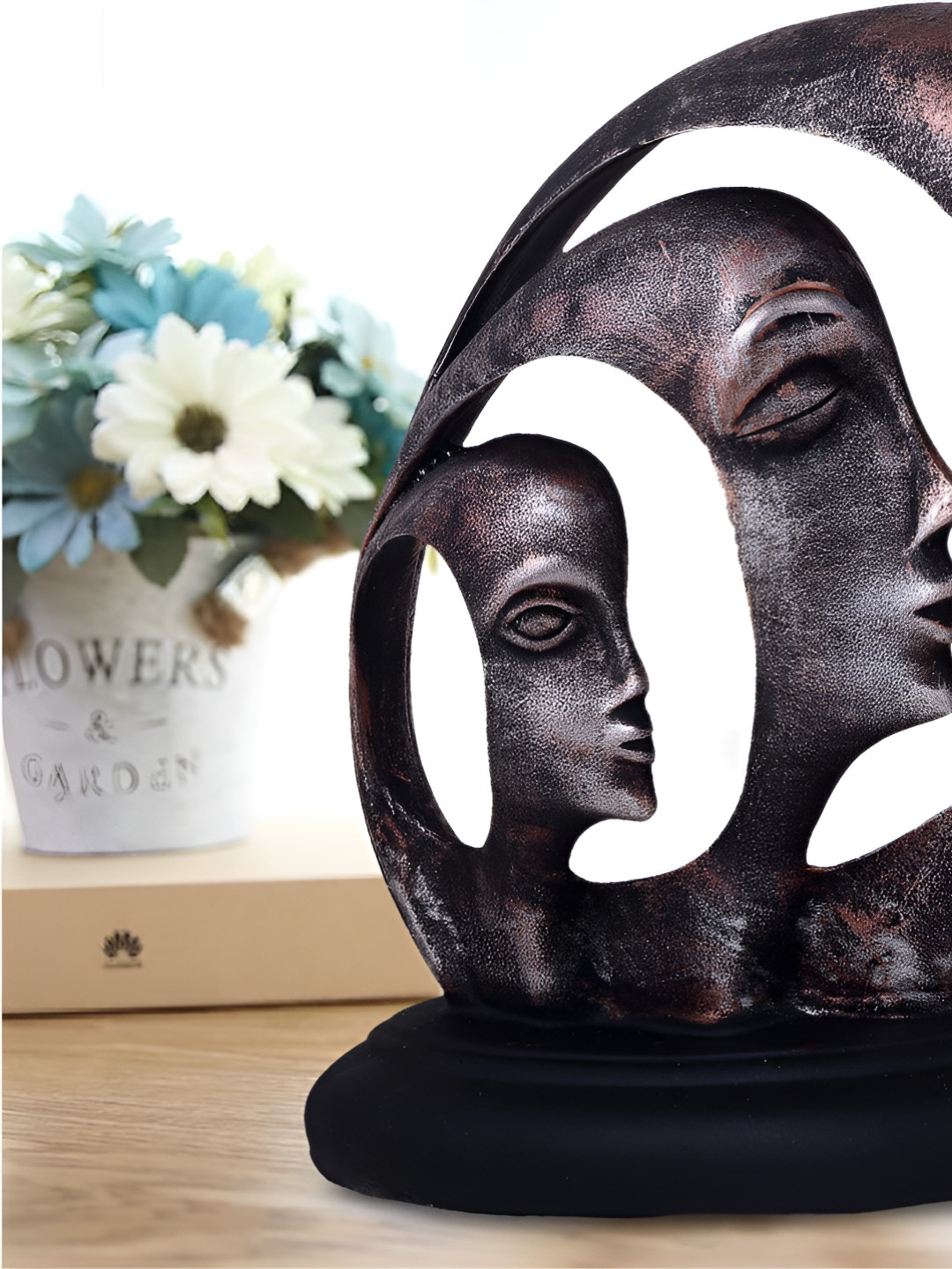 

Zart Red Figurine Showpiece