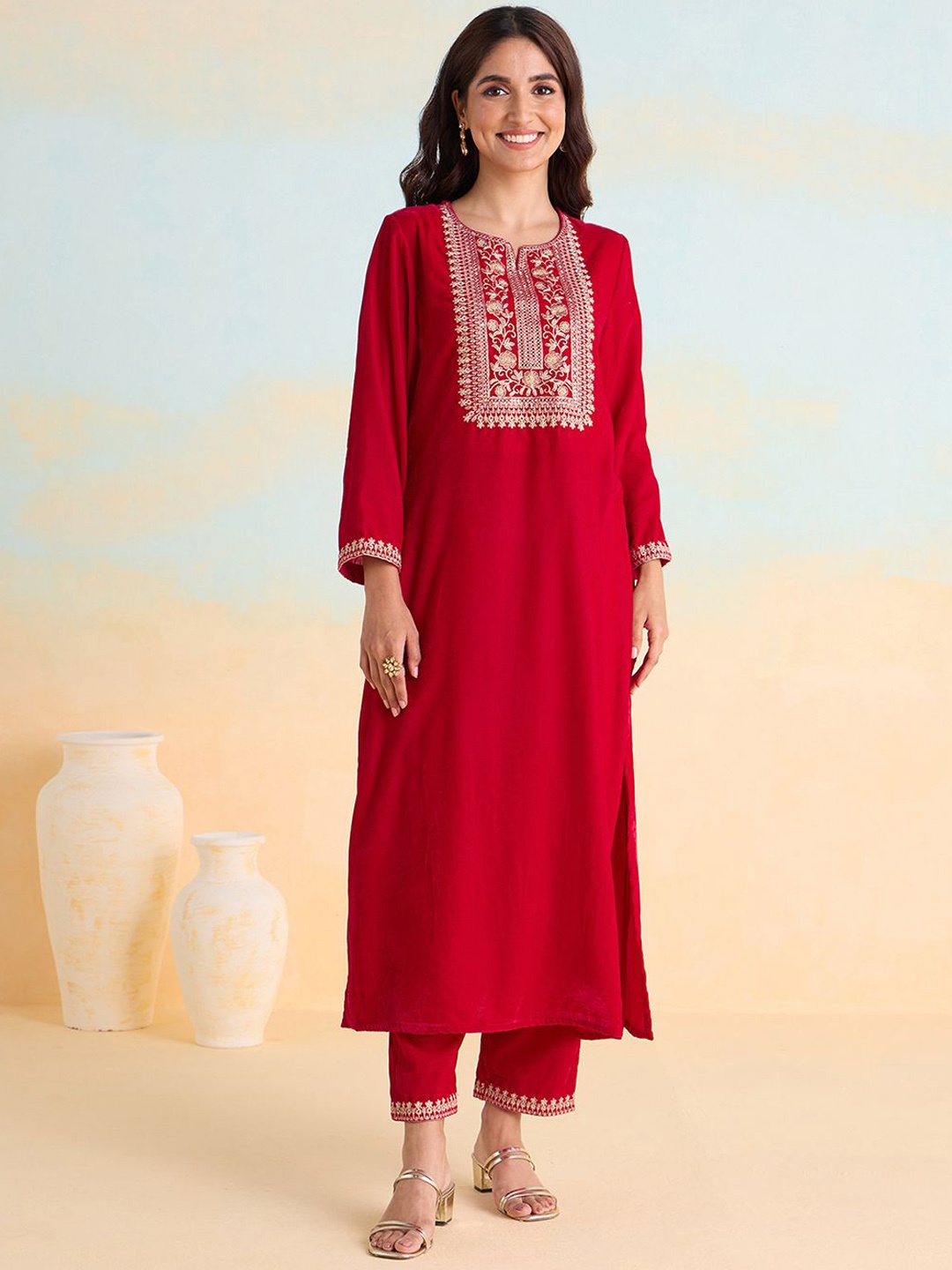 

Likha Floral Embroidered Velvet Straight Kurta with Trouser, Pink
